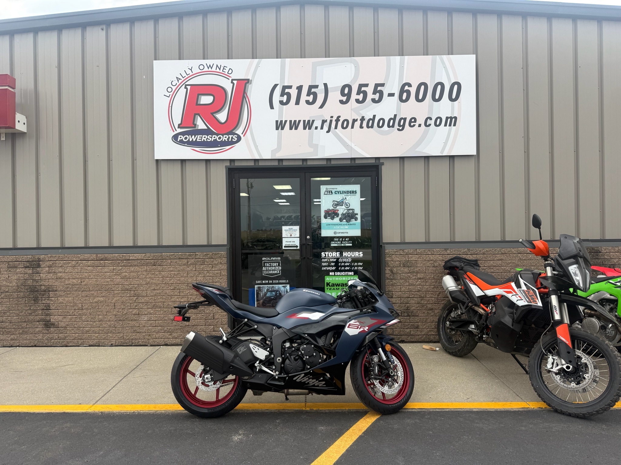 2027 Kawasaki Ninja® ZX™-6R ABS ABS in Fort Dodge, IA
