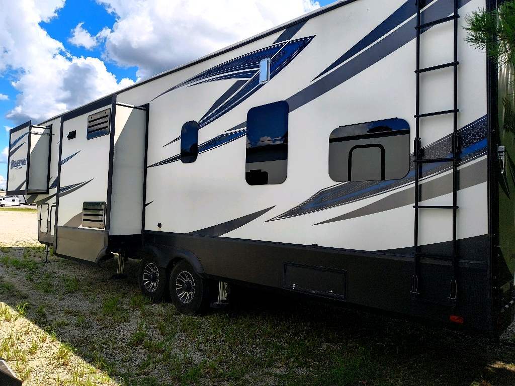 2017 Grand Design Momentum M-Class 350M in defuniak springs FL