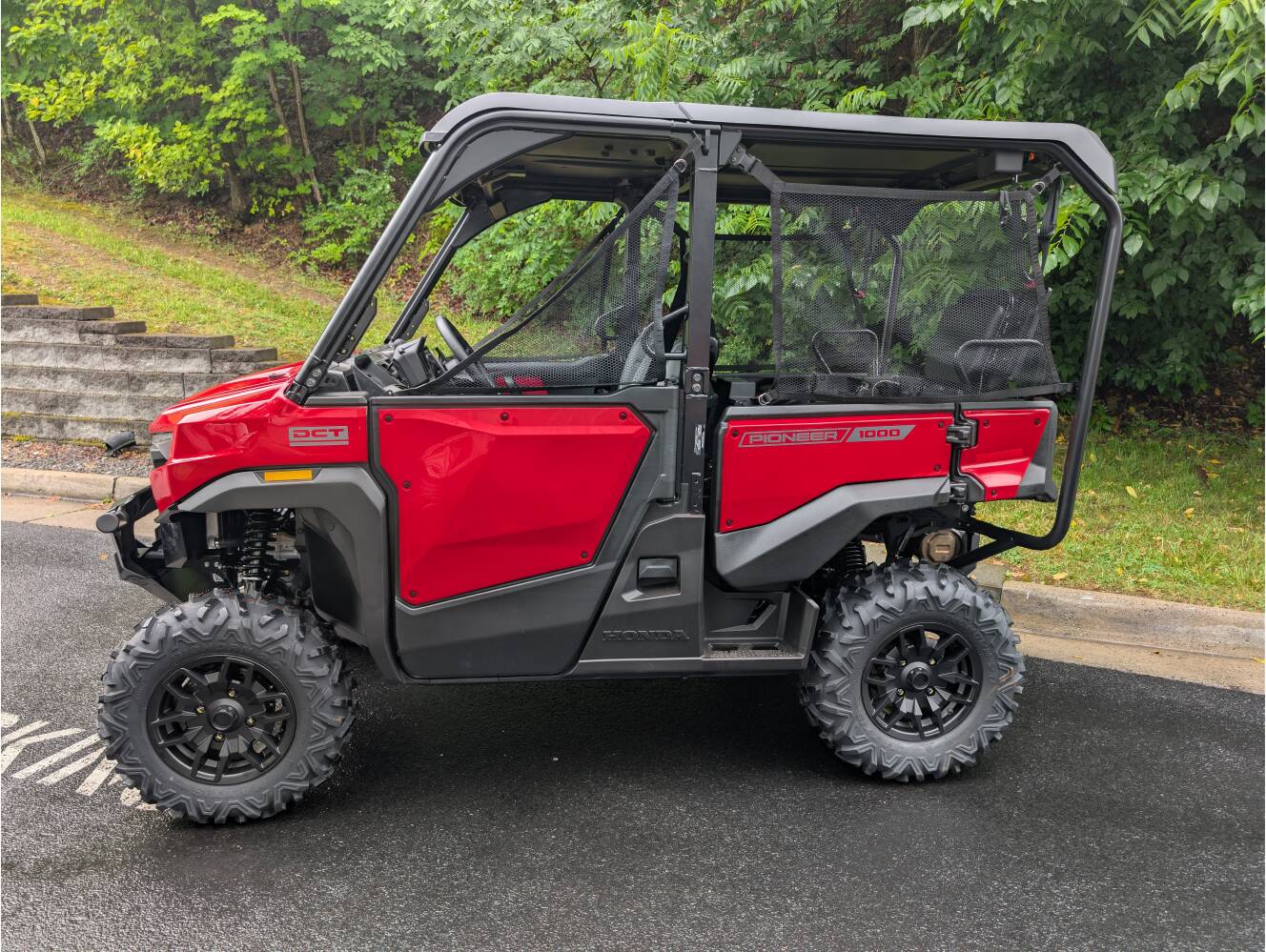 A photo of this 2026 Honda Pioneer 1000-5 Deluxe