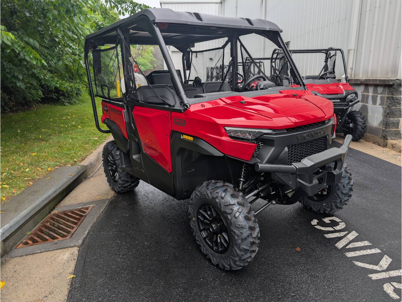 A photo of this 2026 Honda Pioneer 1000-5 Deluxe