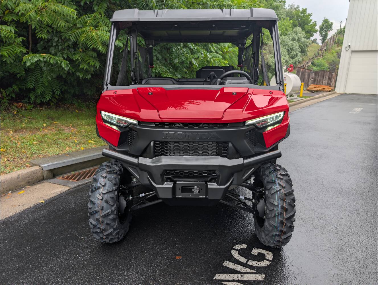 A photo of this 2026 Honda Pioneer 1000-5 Deluxe