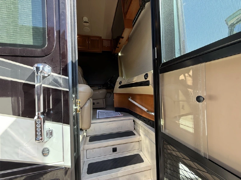 2018 TIFFIN MOTORHOMES ALLEGRO BUS 40SP