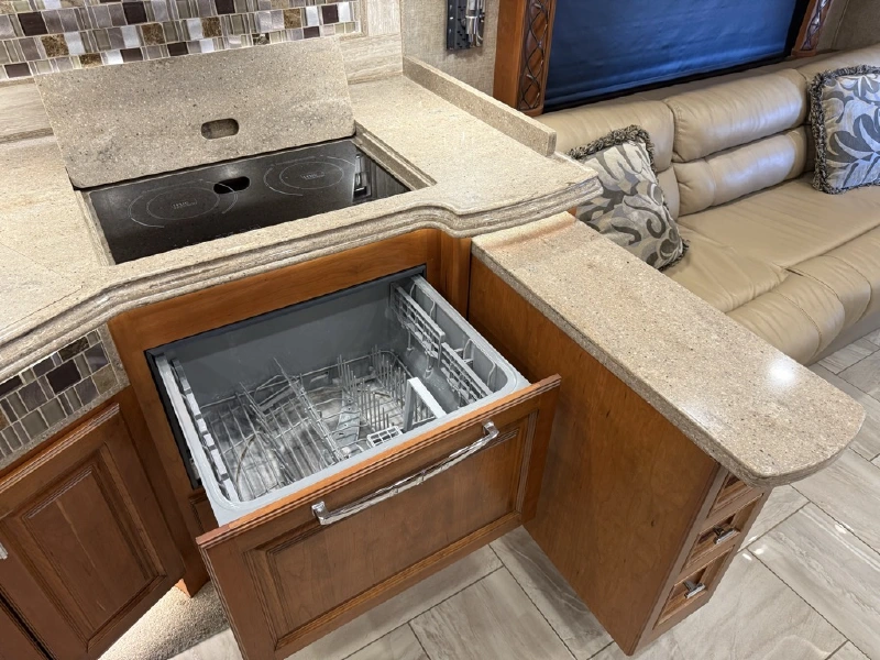 2018 TIFFIN MOTORHOMES ALLEGRO BUS 40SP