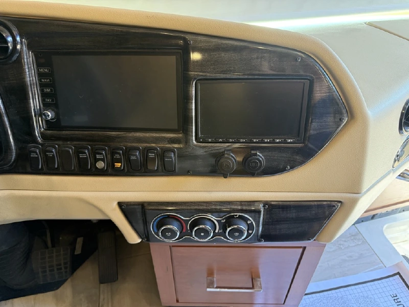 2018 TIFFIN MOTORHOMES ALLEGRO BUS 40SP