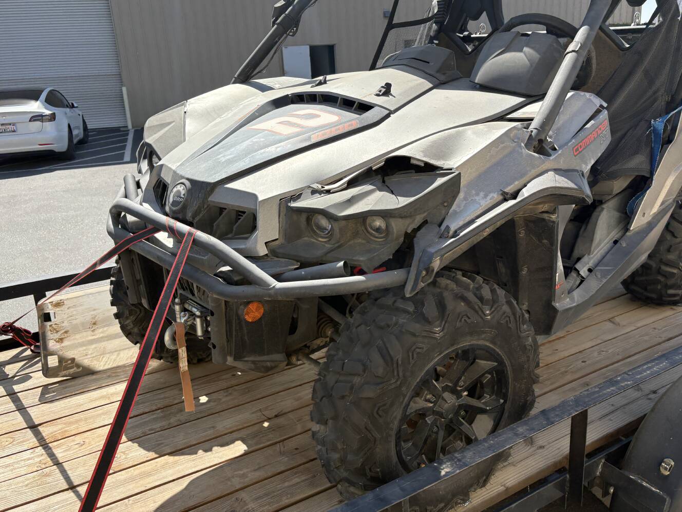 A photo of this 2016 Can-Am COMMANDER 1000