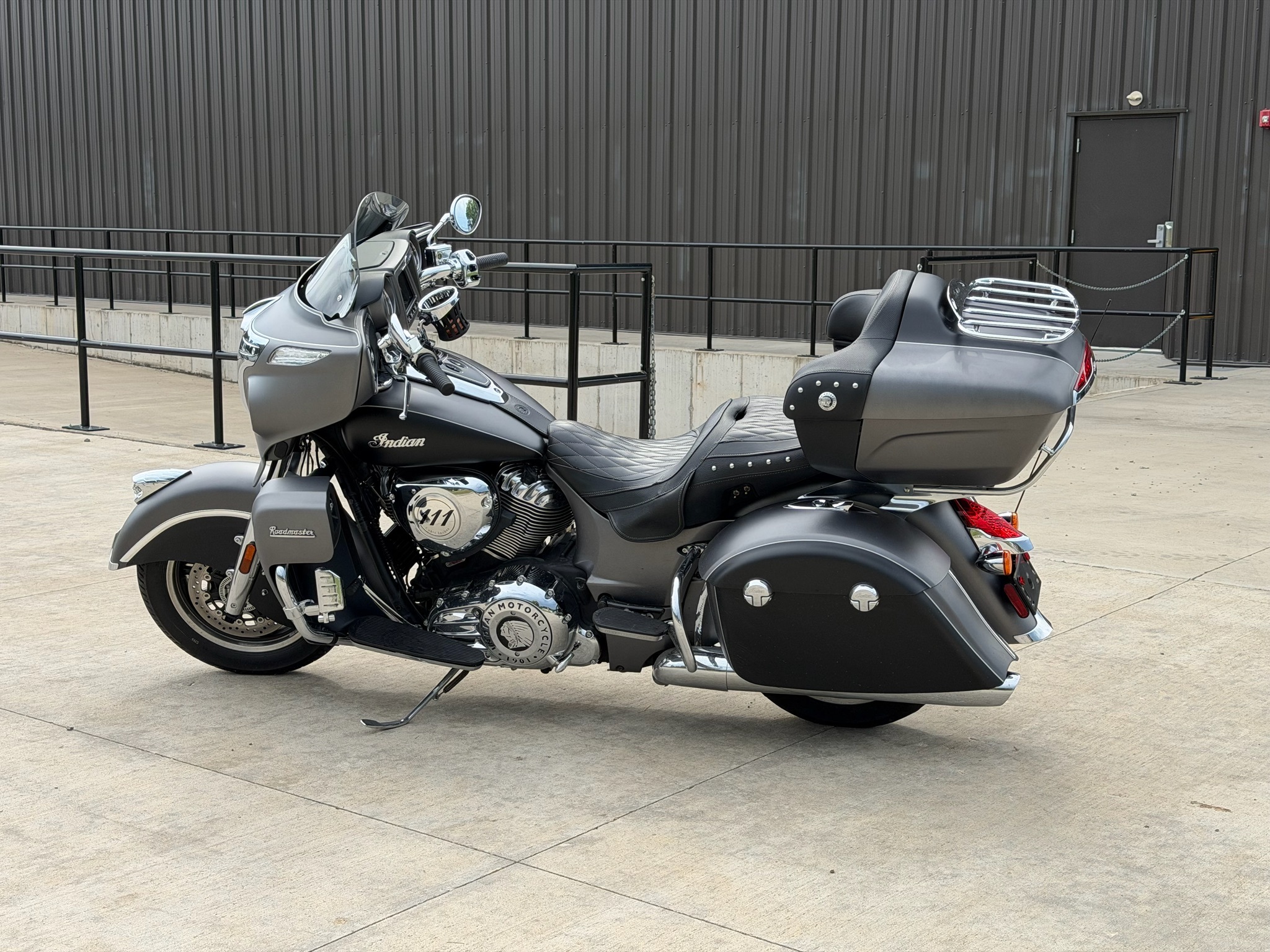 2019 Indian Motorcycle Roadmaster® Icon Series in Marietta, OH