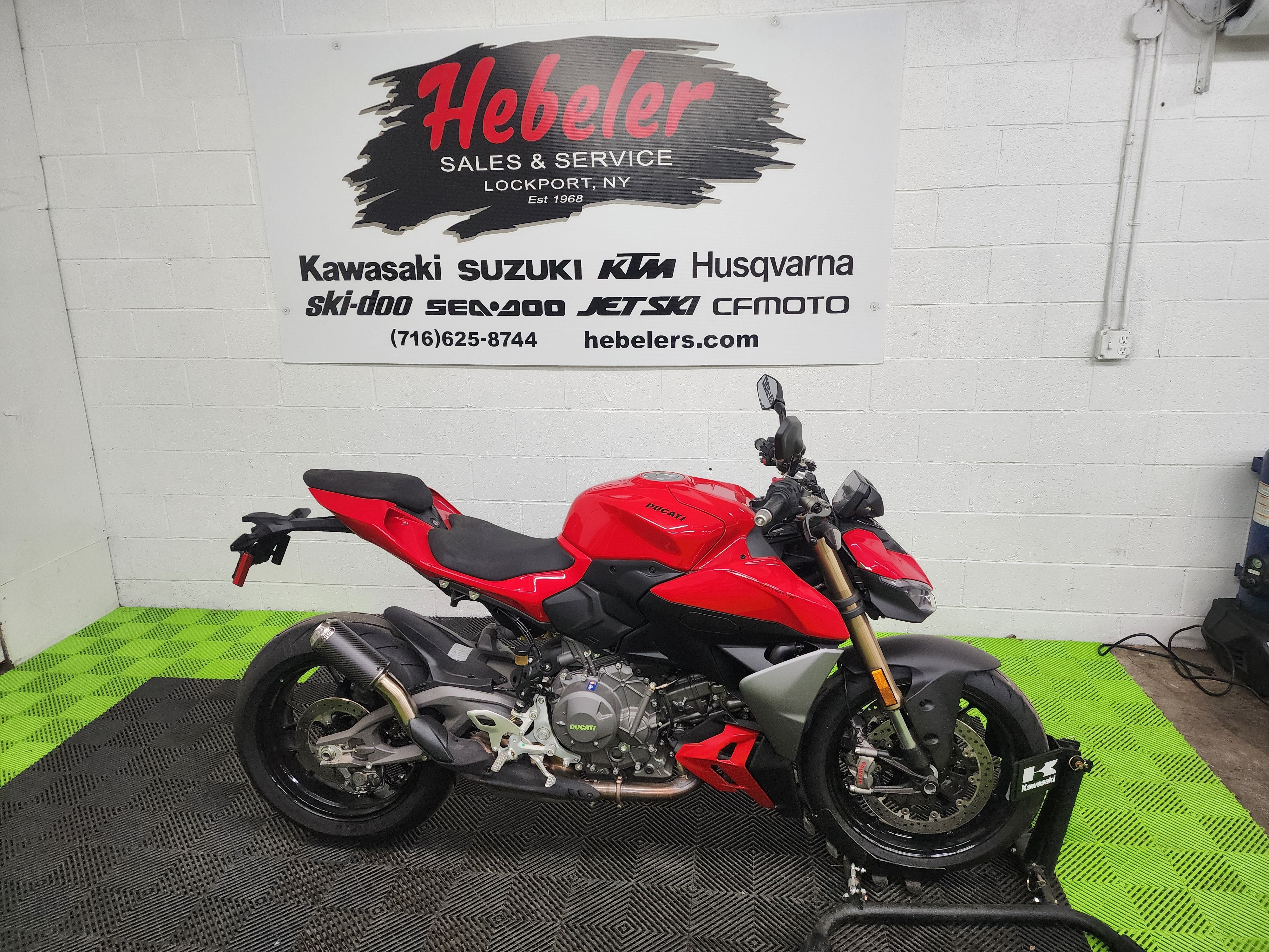 2025 Ducati Streetfighter V2 V2 in Lockport, NY