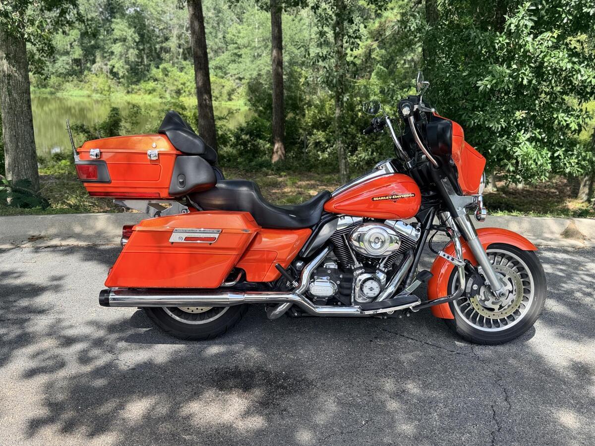 2012 Harley-Davidson ELECTRA GLIDE ULTRA CLASSIC ULTRA CLASSIC FLHTCU in Tallahassee, FL