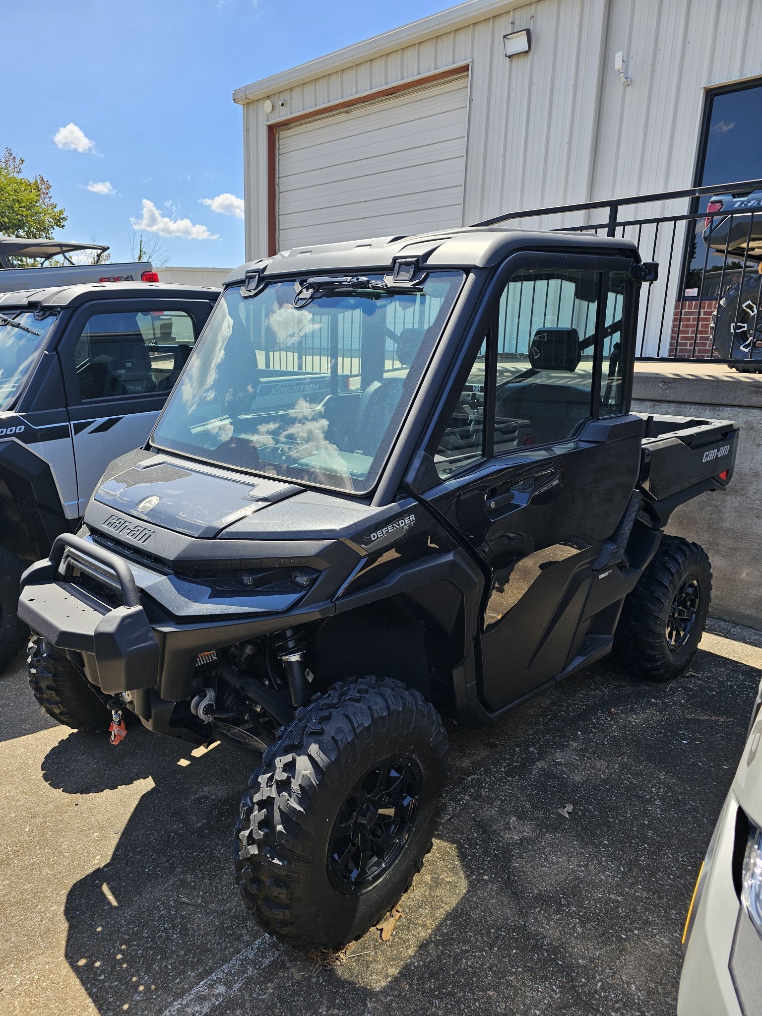 2026 Can-Am Defender XT CAB HD11 with 10.25 in. touchscreen display UTV/Utility ATV
