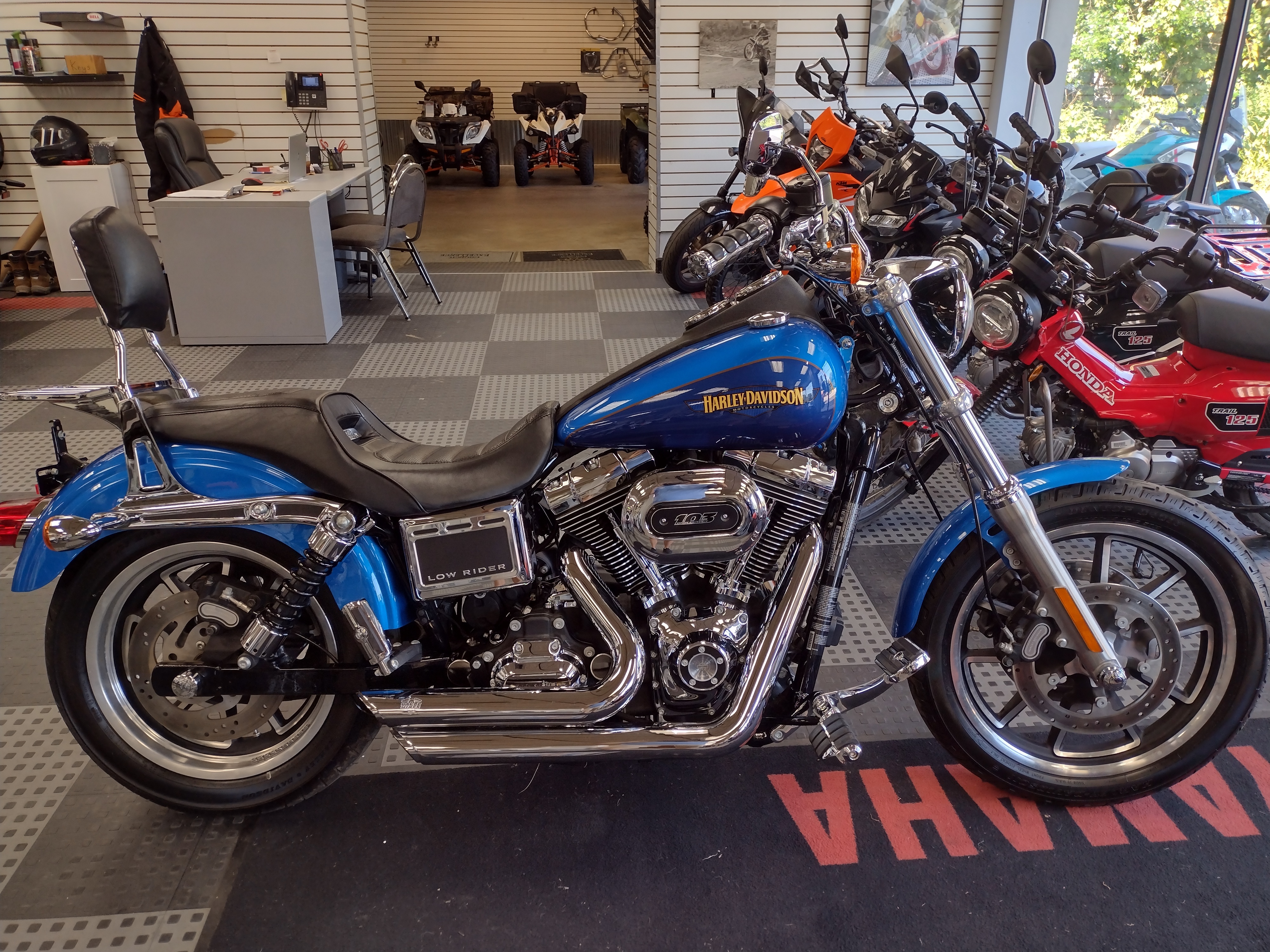 2017 Harley-Davidson DYNA LOW RIDER in Huntington, WV