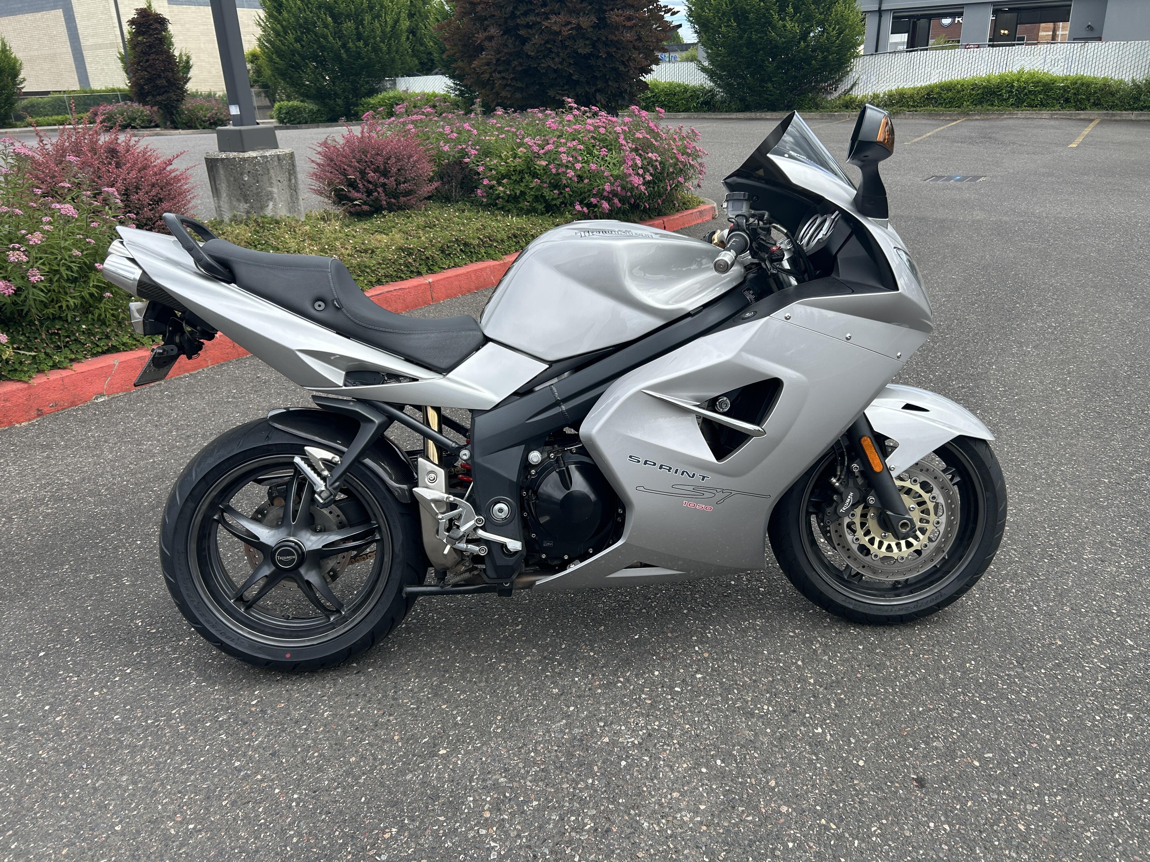 2005 Triumph SPRINT 1050 ST ST in Portland, OR