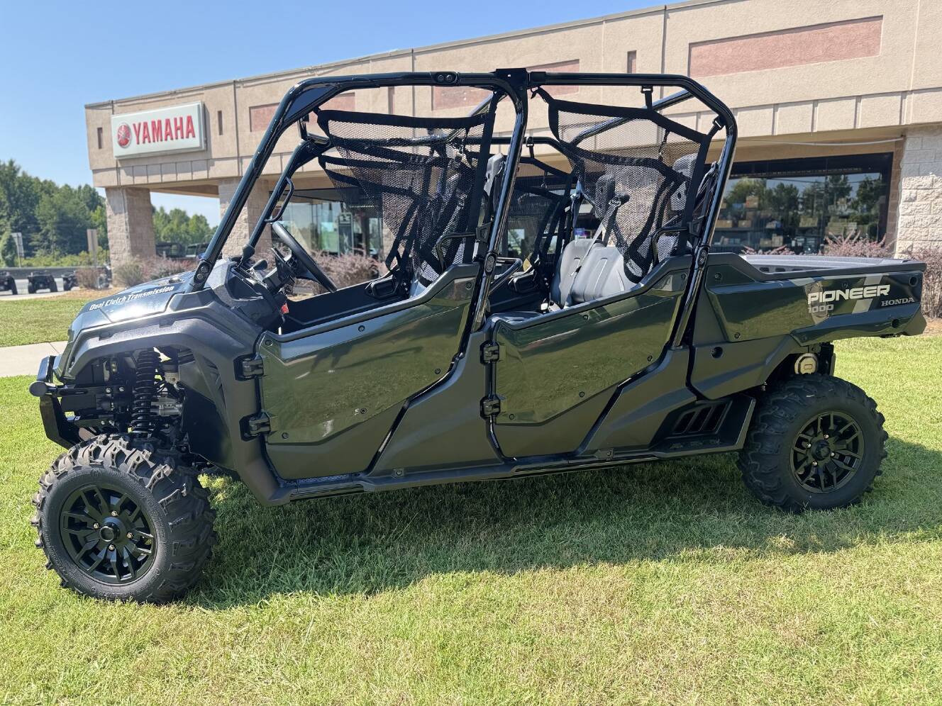 A photo of this 2025 Honda PIONEER 1000-6 DELUXE CREW