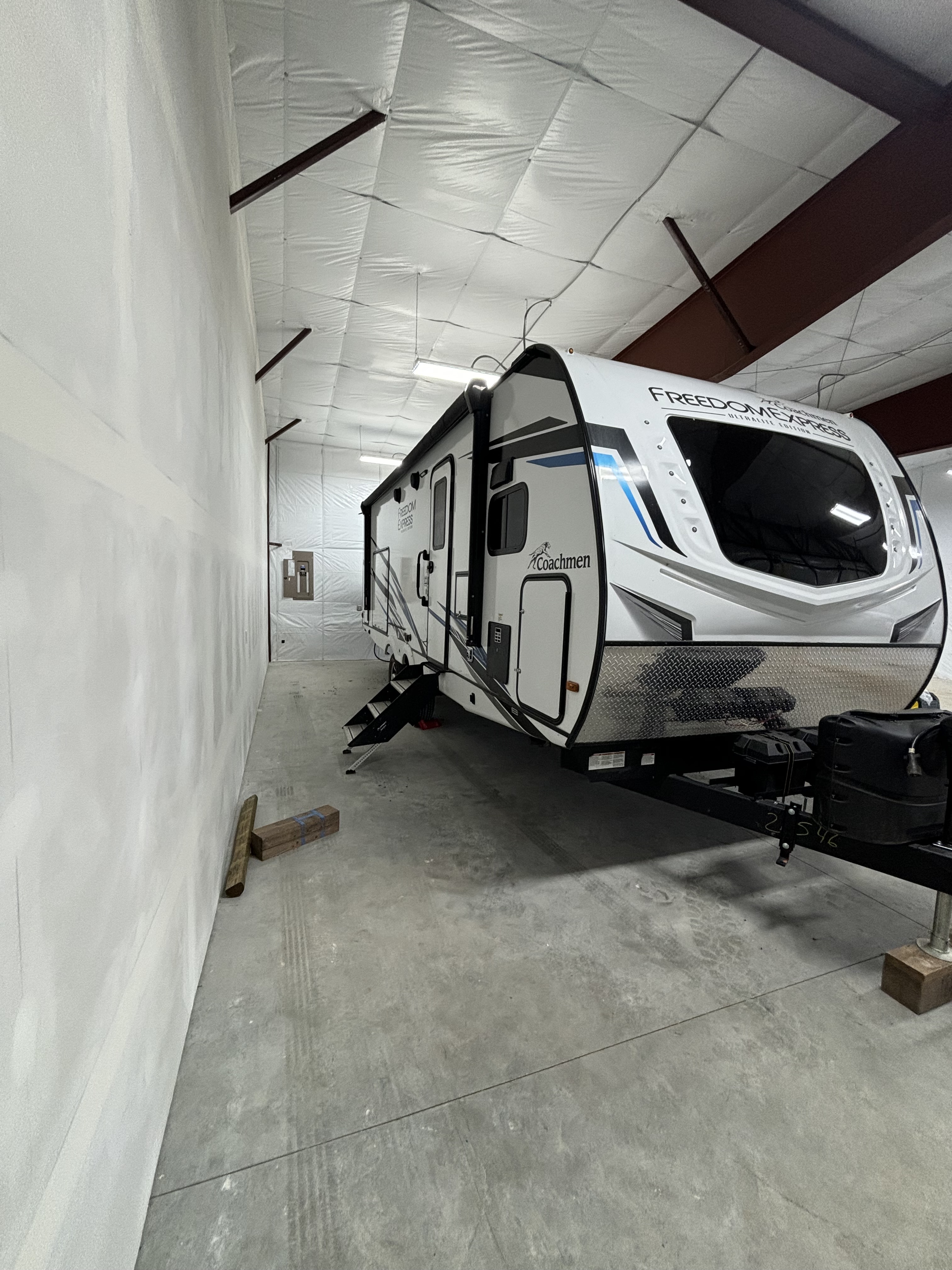 2023 Coachmen FREEDOM EXPRESS ULTRA LITE 259FKDS in timnath CO