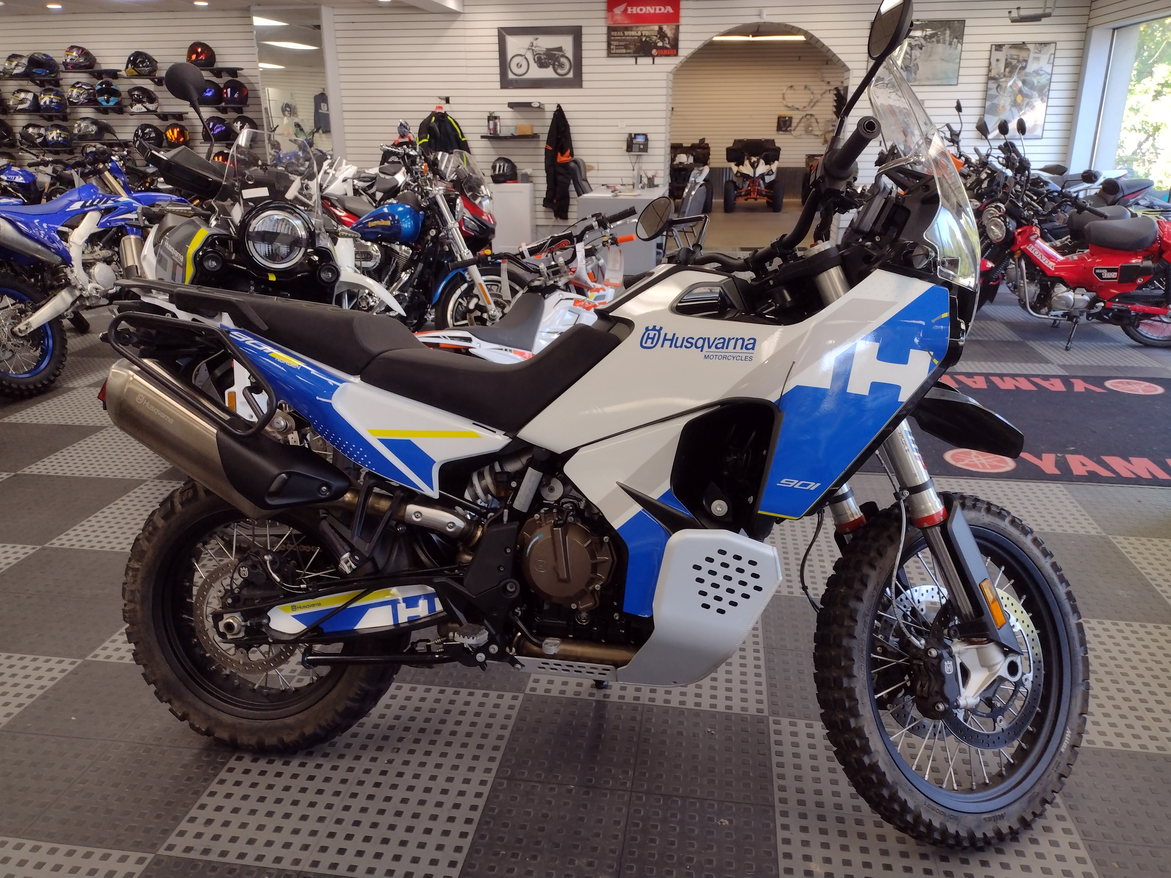 2025 Husqvarna NORDEN 901 EXPEDITION 901 in Huntington, WV