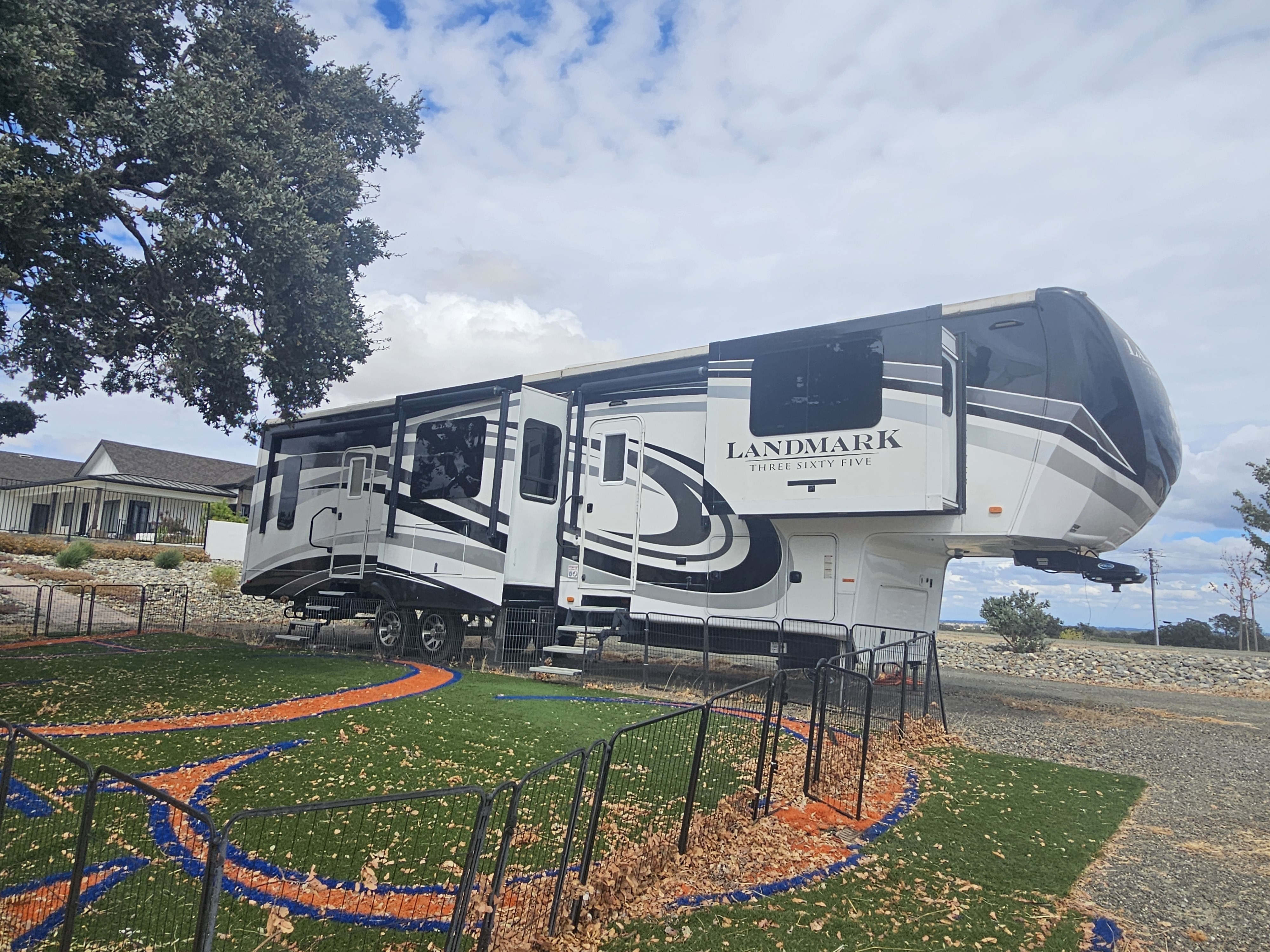 2016 Heartland LANDMARK 365 LM MADISON RV