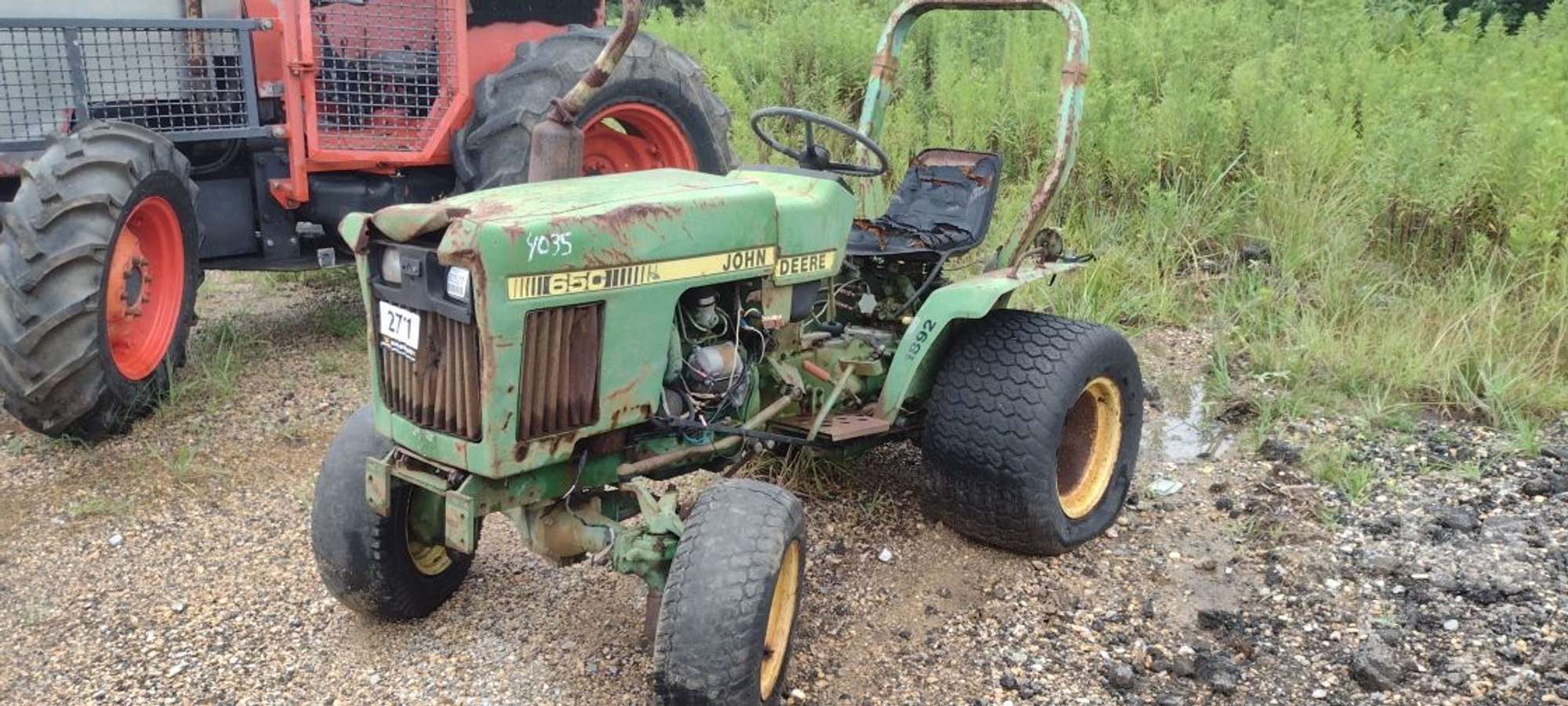 JOHN DEERE 650 in Brooklyn, MS