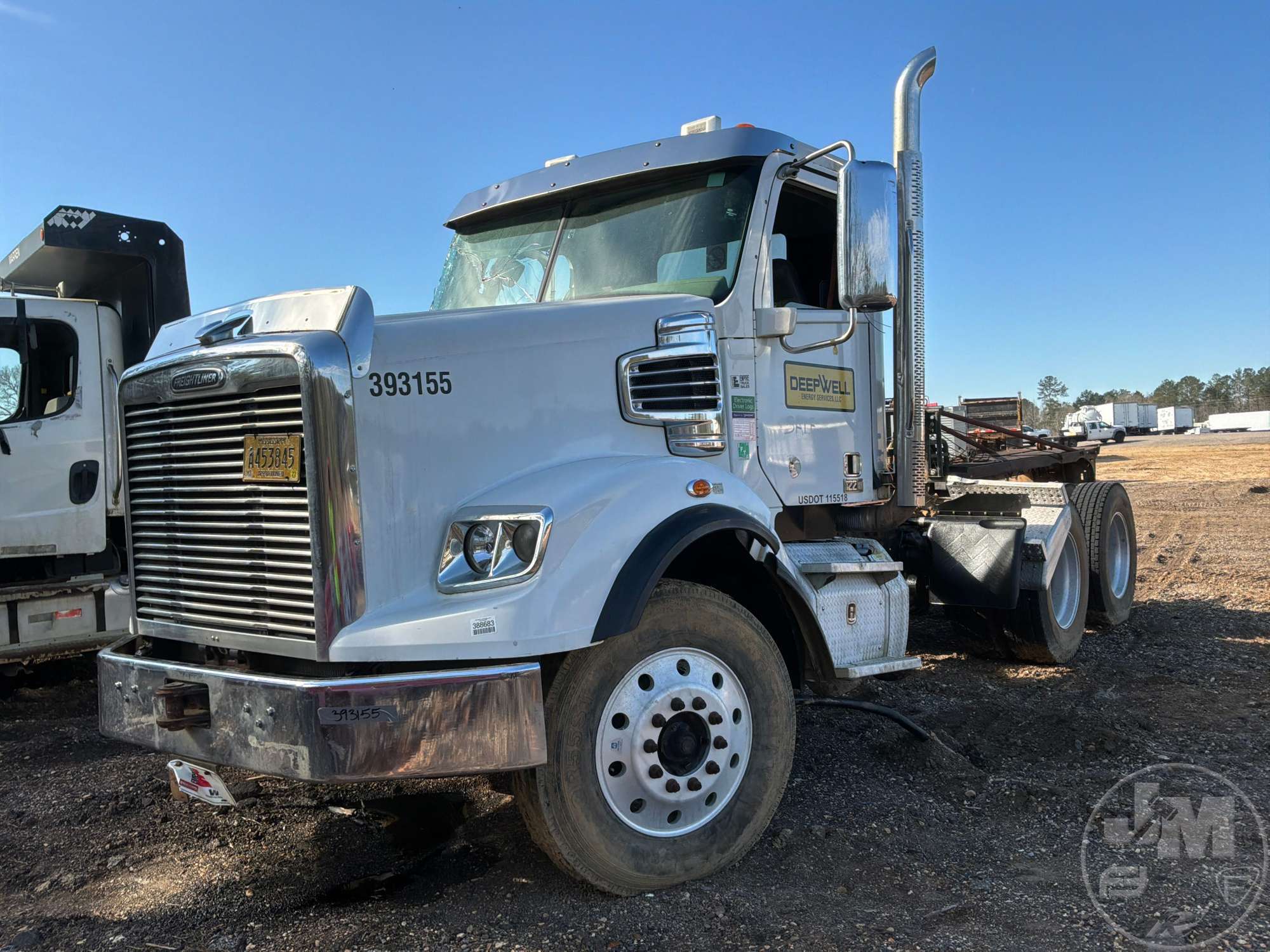 2017 FREIGHTLINER SD122 in Brooklyn, MS