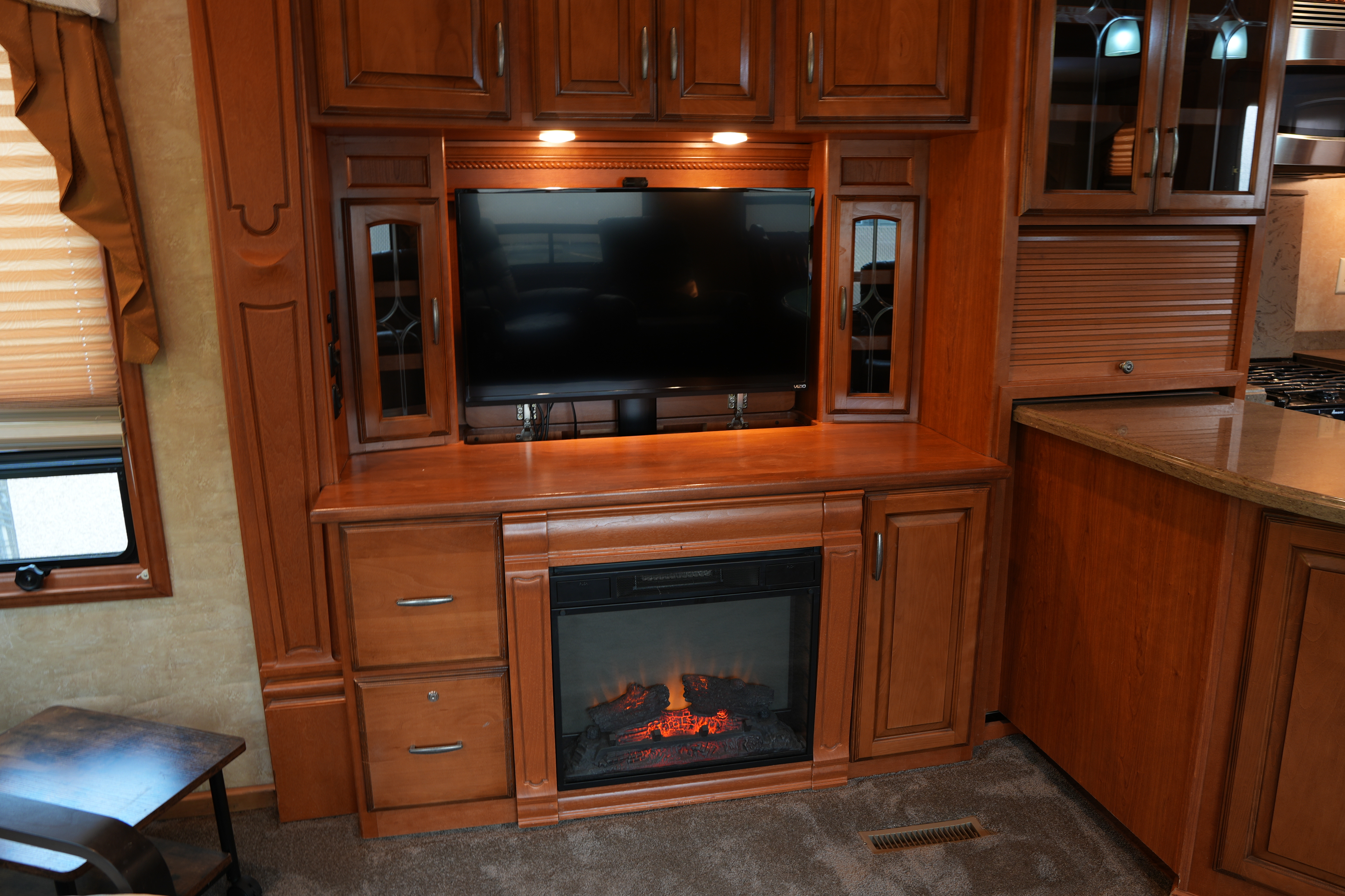 2010 DRV MOBILE SUITES 36TKSB3 in eugene OR