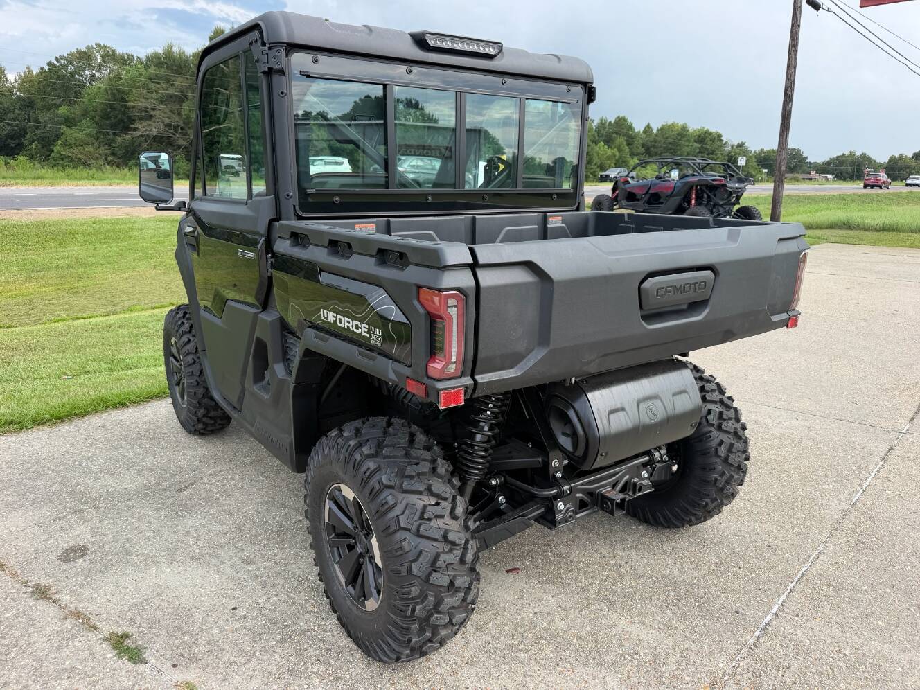 A photo of this 2027 CFMOTO UFORCE U10 Pro Highland EPS