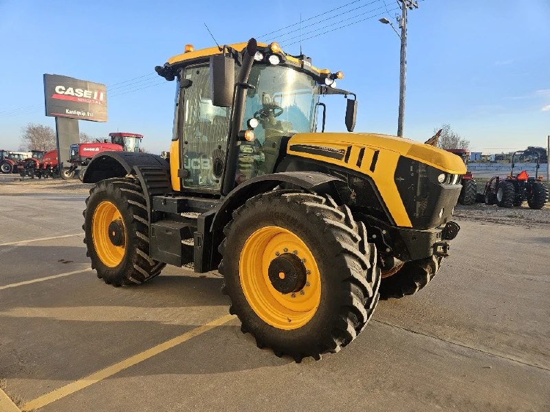 2020 JCB Fastrac 4220