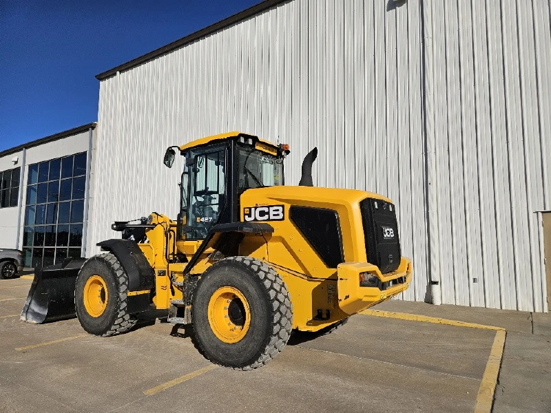 2023 JCB 427