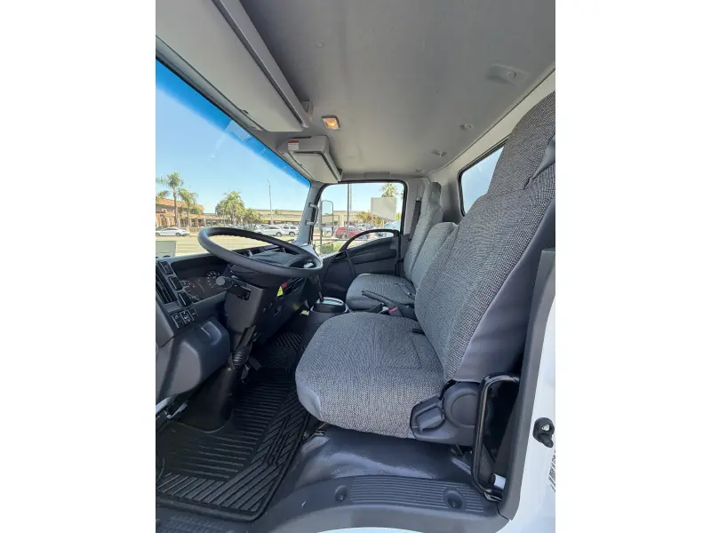 2026 ISUZU NPR HD GAS 18'
