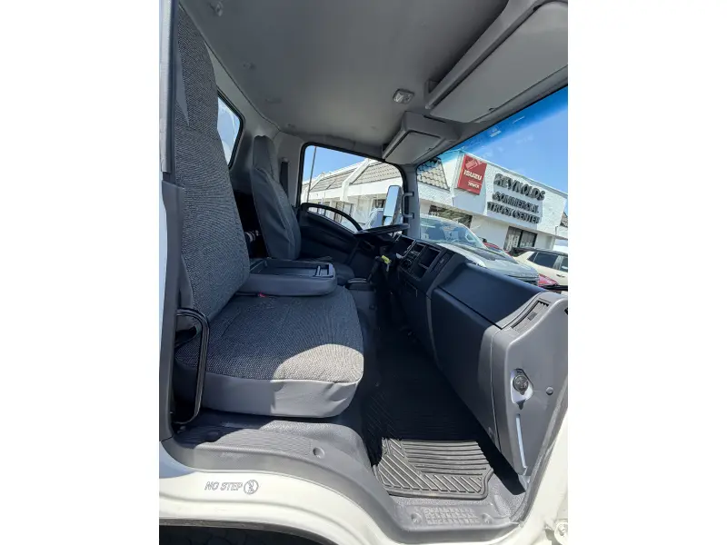 2026 ISUZU NPR HD GAS 18'