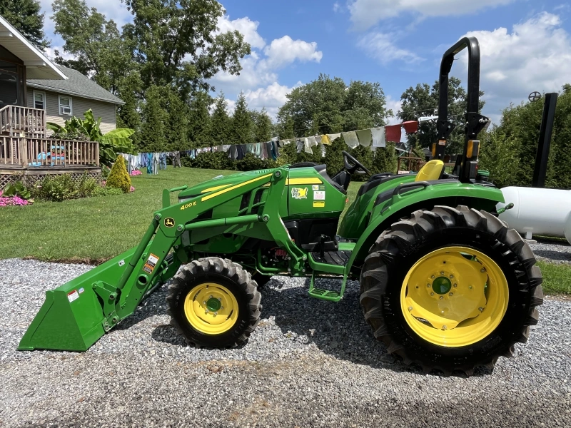 2024 JOHN DEERE 4044M
