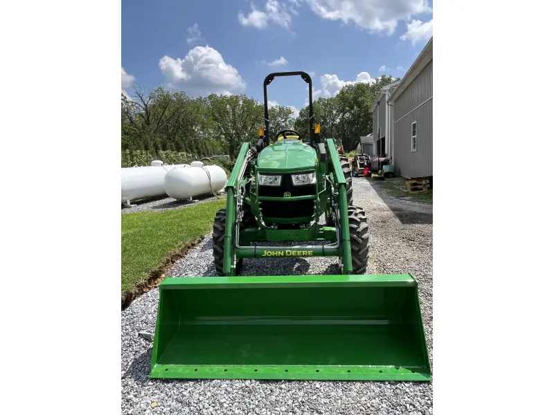 2024 JOHN DEERE 4044M