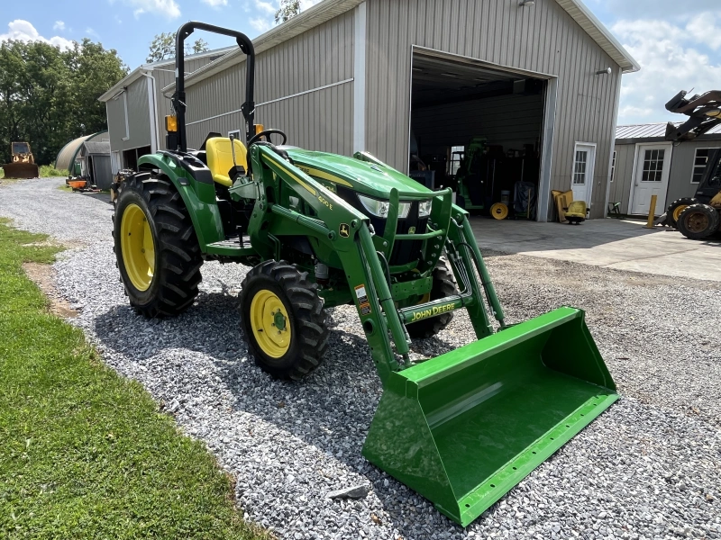 2024 JOHN DEERE 4044M