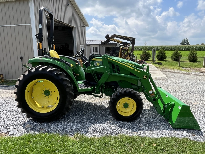 2024 JOHN DEERE 4044M