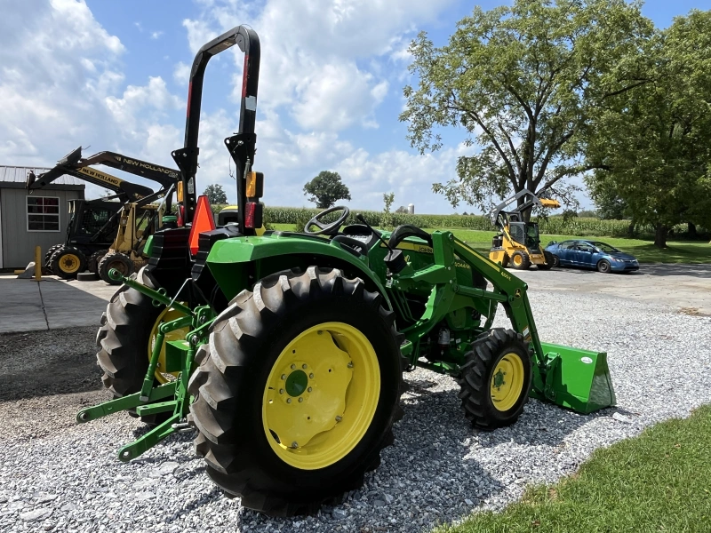 2024 JOHN DEERE 4044M