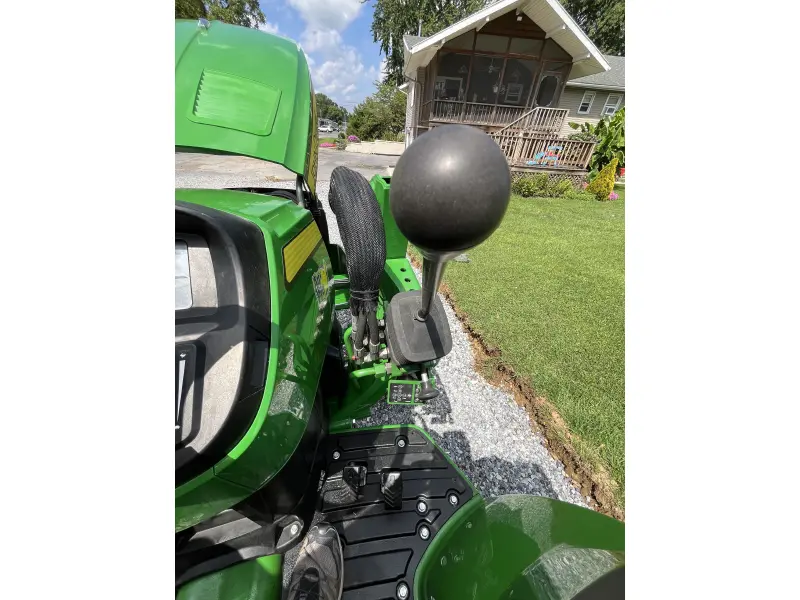 2024 JOHN DEERE 4044M