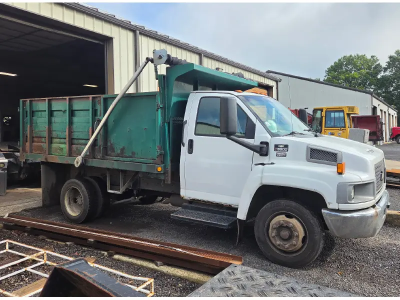 2004 CHEVROLET-GMC 5500 TOPKICK