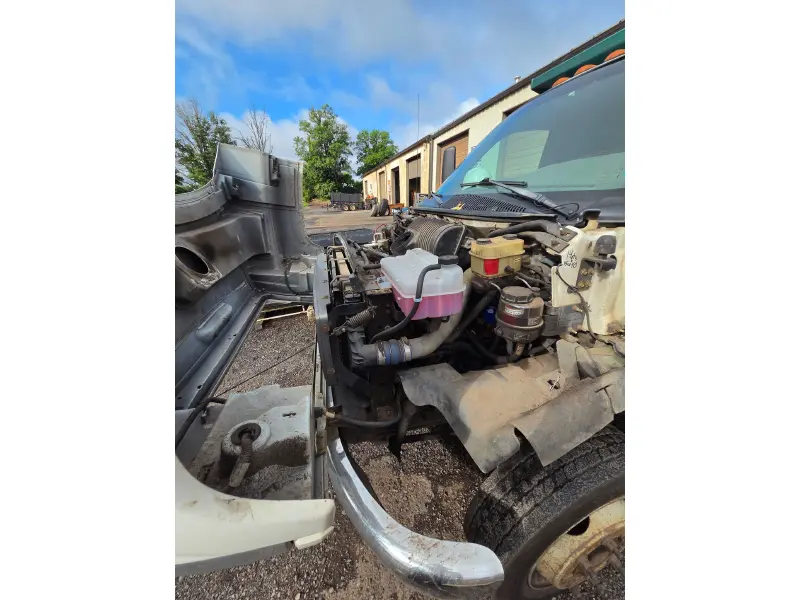 2004 CHEVROLET-GMC 5500 TOPKICK