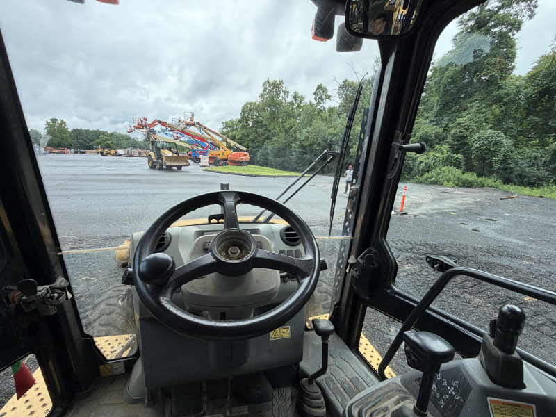 2015 CATERPILLAR 420F2