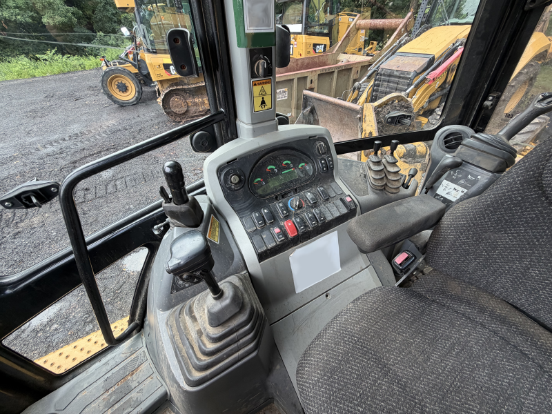 2015 CATERPILLAR 420F2