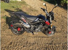 Tips for Buying a Hitch-Mounted Minibike image