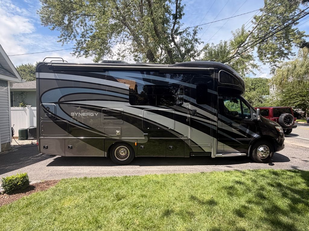 2020 Thor Motor Coach Synergy MB24 in island heights NJ