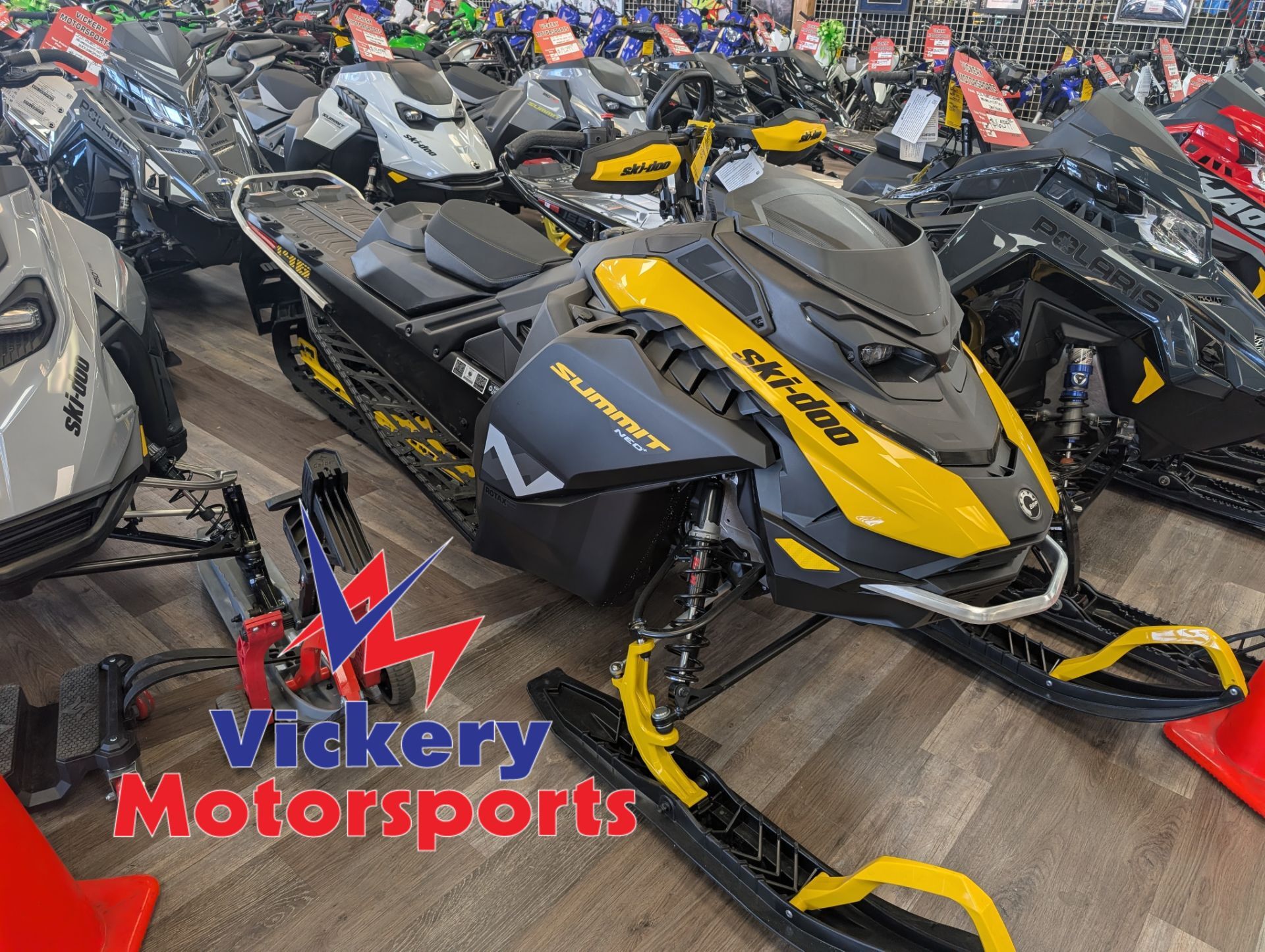 2026 Ski-Doo Summit NEO+ 600 EFI ES Hurricane 1.75 w/ FlexEdge HAC 600 EFI 55 in denver CO
