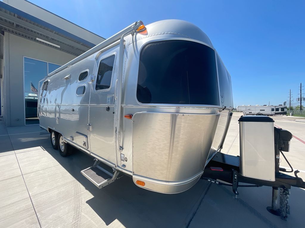 2022 Airstream Flying Cloud 25 FBQ RV