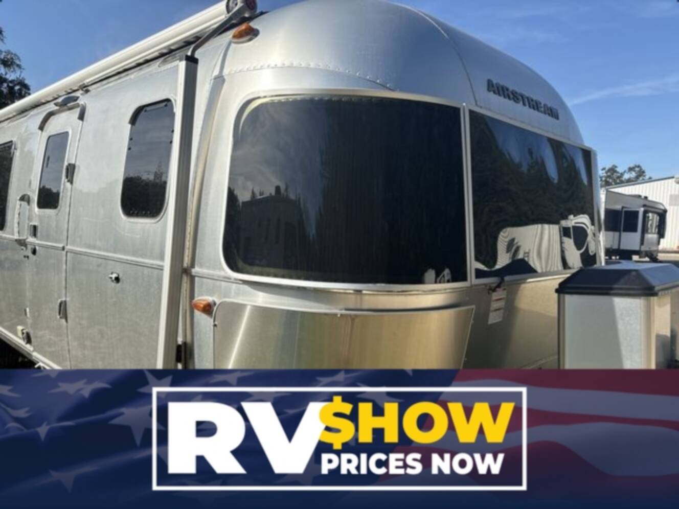 A photo of this 2018 Airstream Classic 33FBQ