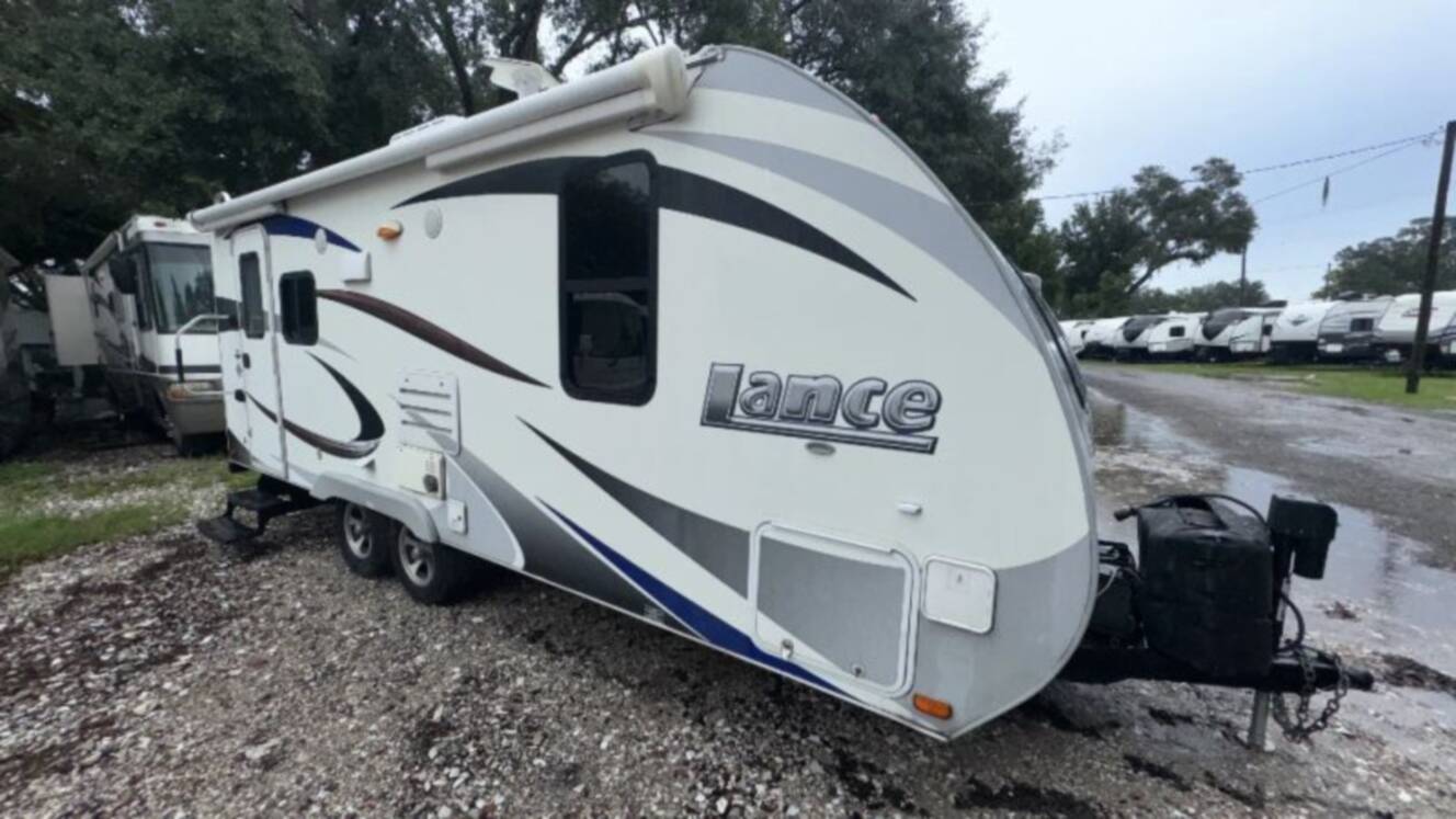 A photo of this 2016 Lance Lance 1995