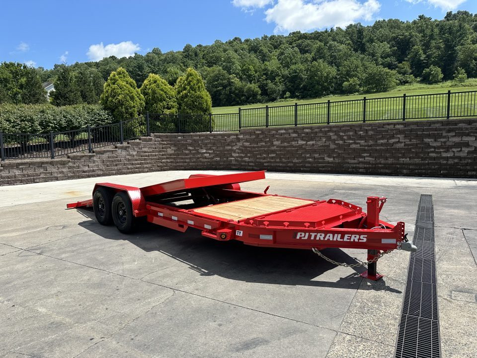 2027 PJ Trailers TY1 in Cocolamus, PA