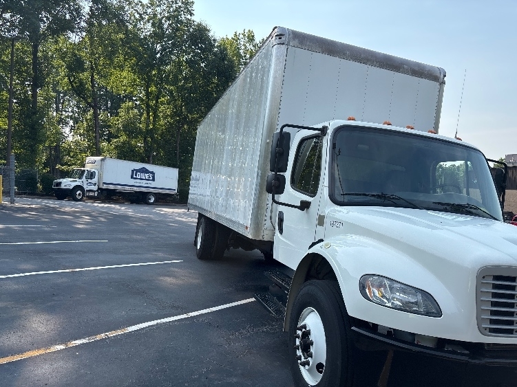 2018 FREIGHTLINER BUSINESS CLASS M2 106 in Conover, NC