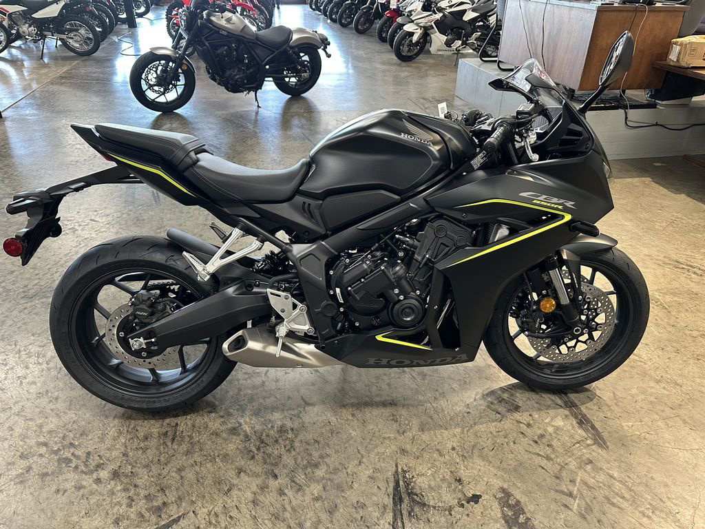 2026 Honda CBR650R E-Clutch BASE in Asheboro, NC