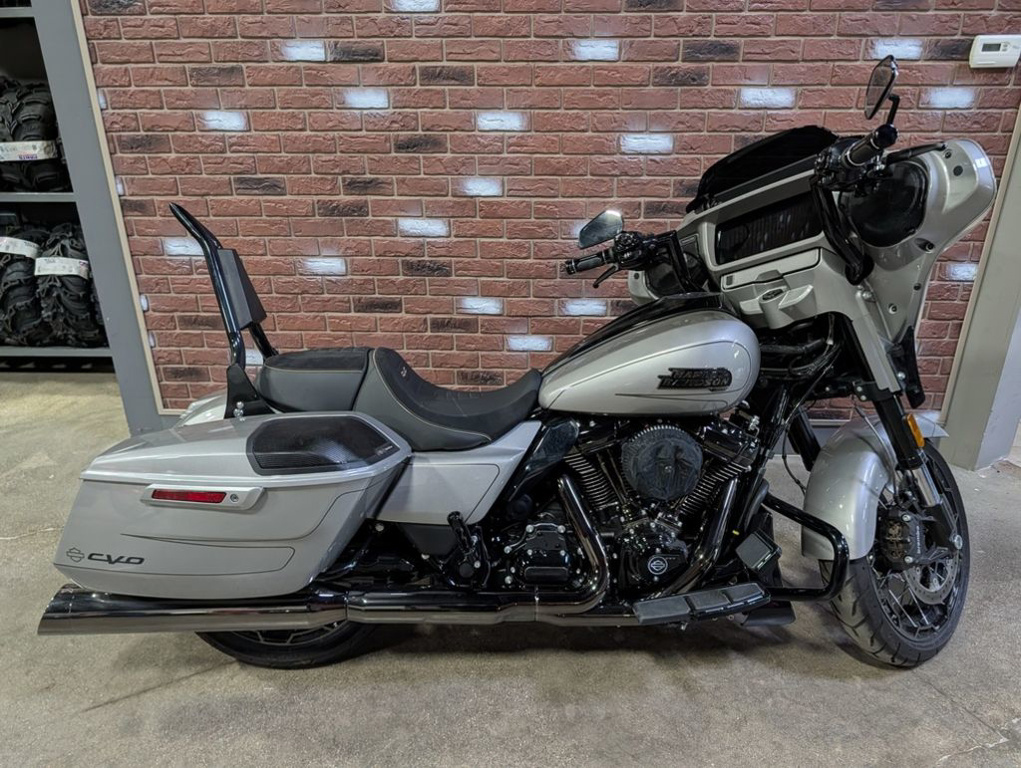 2023 Harley-Davidson Street Glide FLHXSE - CVO FLHXSE in Dimondale, MI
