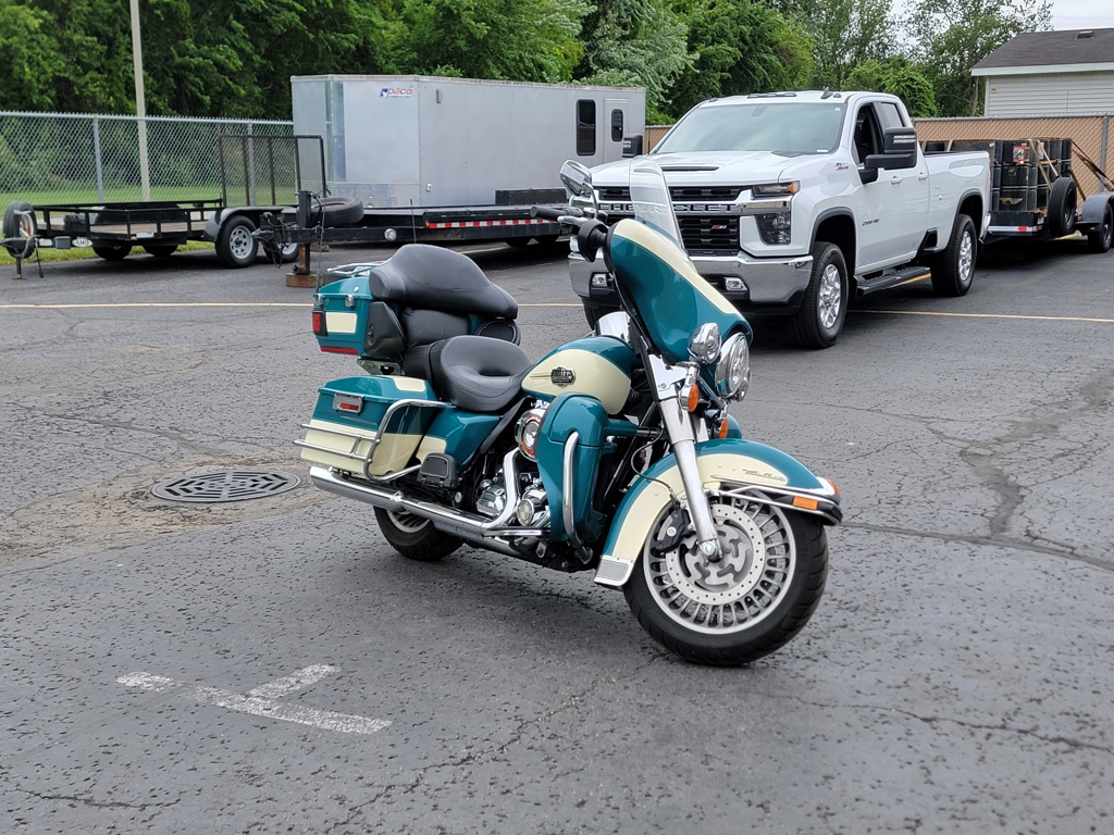 2009 Harley-Davidson FLHTCU ULTRA CLASSIC FLHTCU in Monroe, MI