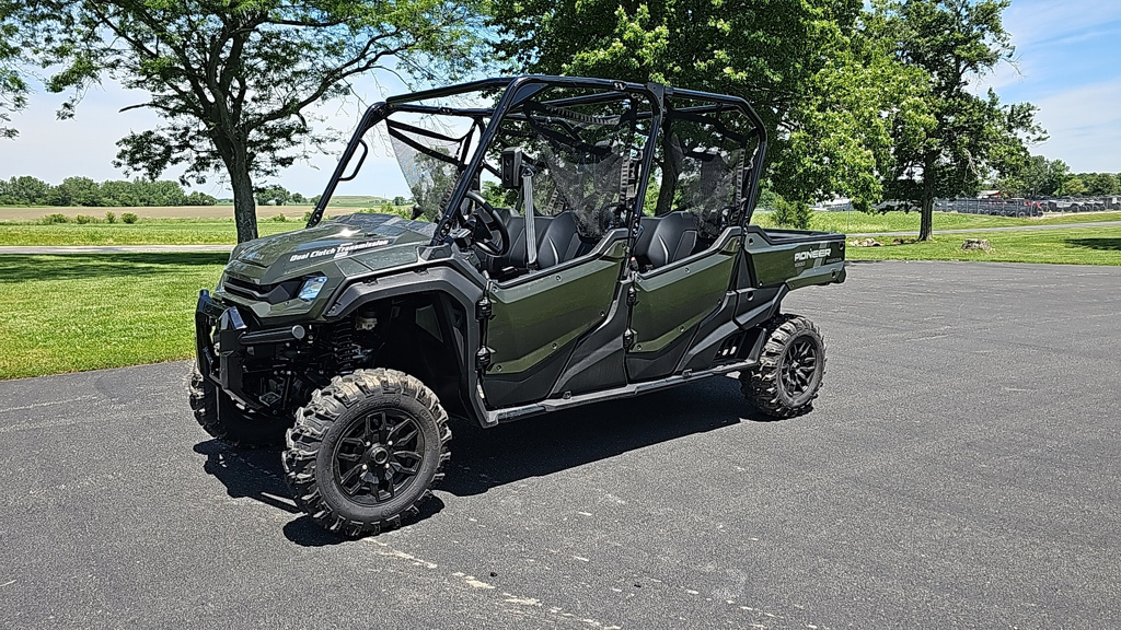 2025 Honda PIONEER 1000-6 Deluxe Crew in charleston IL