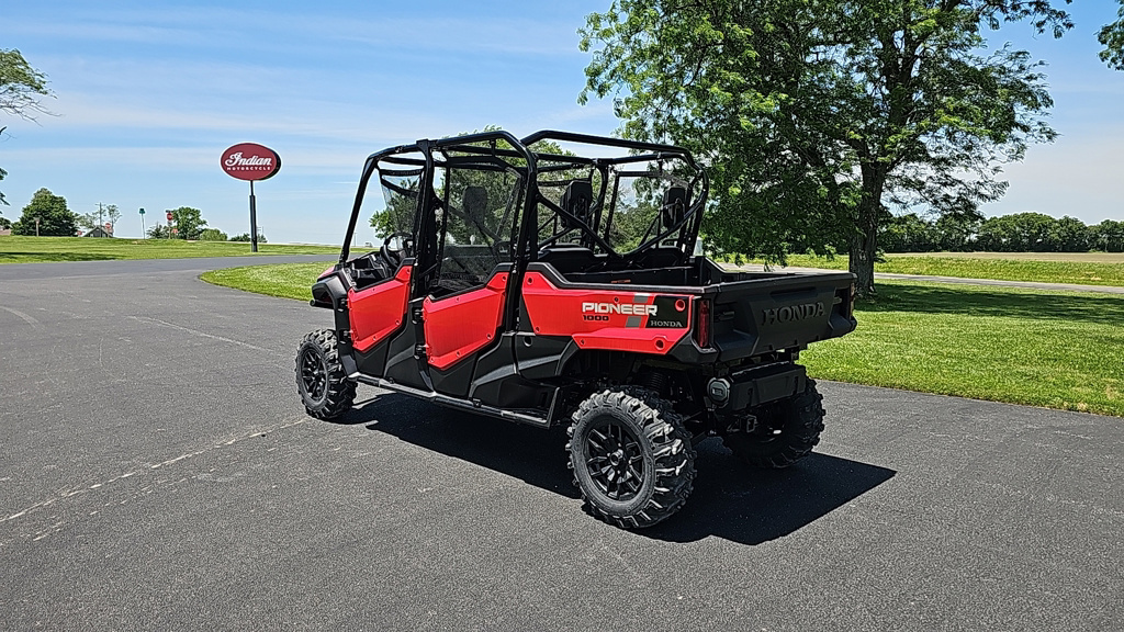 2025 Honda PIONEER 1000-6 DLX CREW BASE in charleston IL